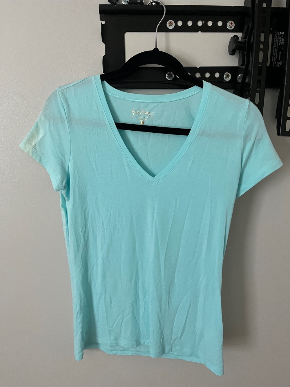 Lilly Pulitzer Light Blue V-Neck Women's Tee